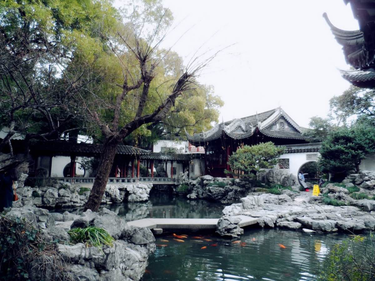 Shanghai yuyuan yu garden