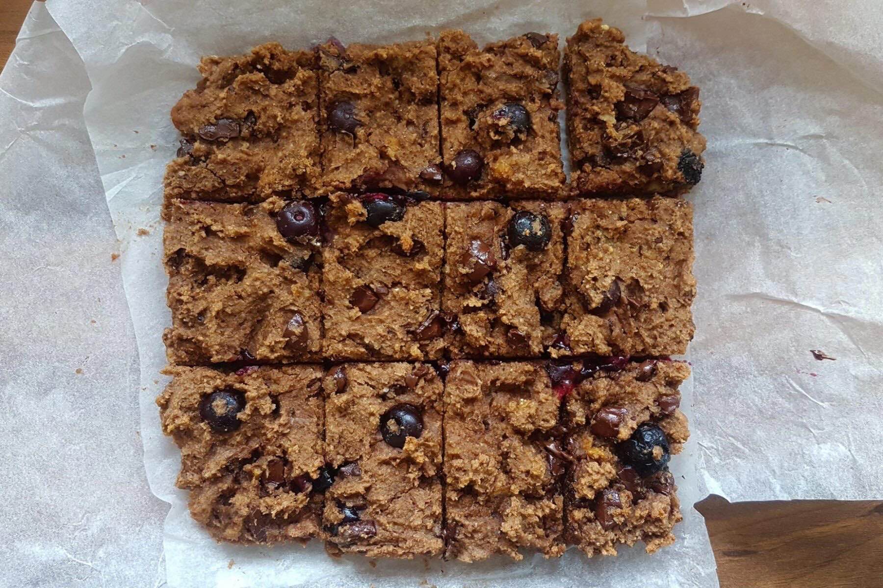 Blueberry and Chocolate Chickpea Blondies recipe healthy